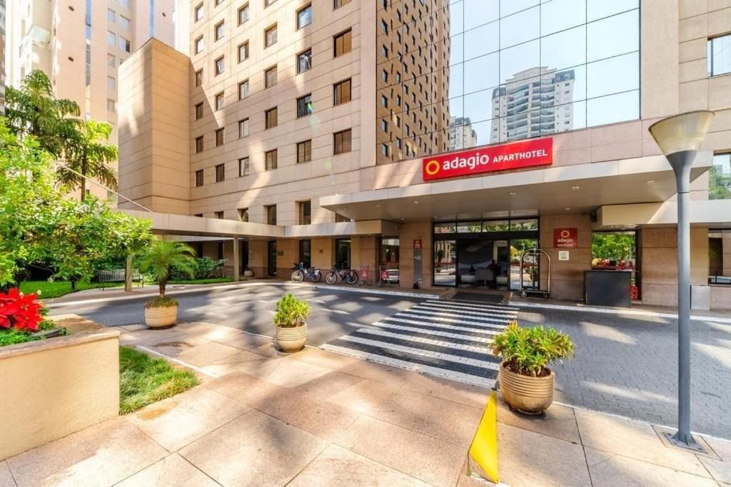 Times Square Moema - Jamaris 100 - Uh 506 Hotel เซาเปาโล ภายนอก รูปภาพ